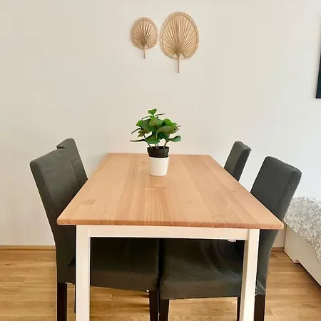 Rooftop Apartment With Balcony & Free Parking Wenen Buitenkant foto