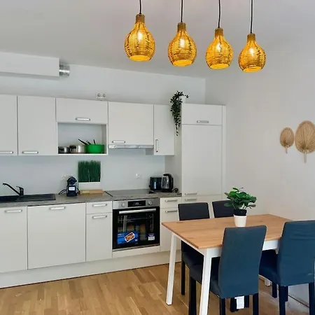 Rooftop Apartment With Balcony & Free Parking Wenen Buitenkant foto