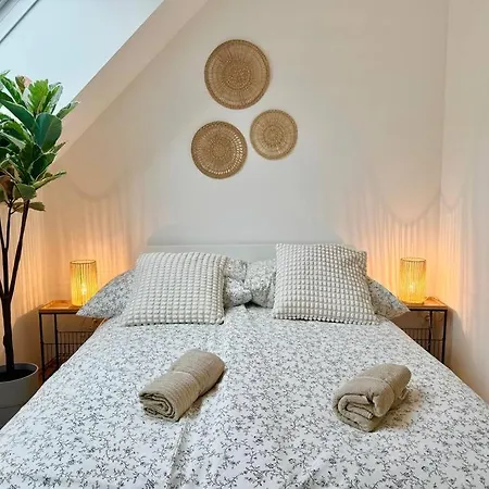 Rooftop Apartment With Balcony & Free Parking Wenen Buitenkant foto